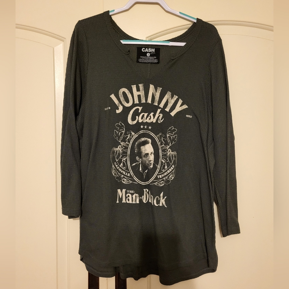 Torrid Size 3 Johnny Cash Waffle Knit Shirt